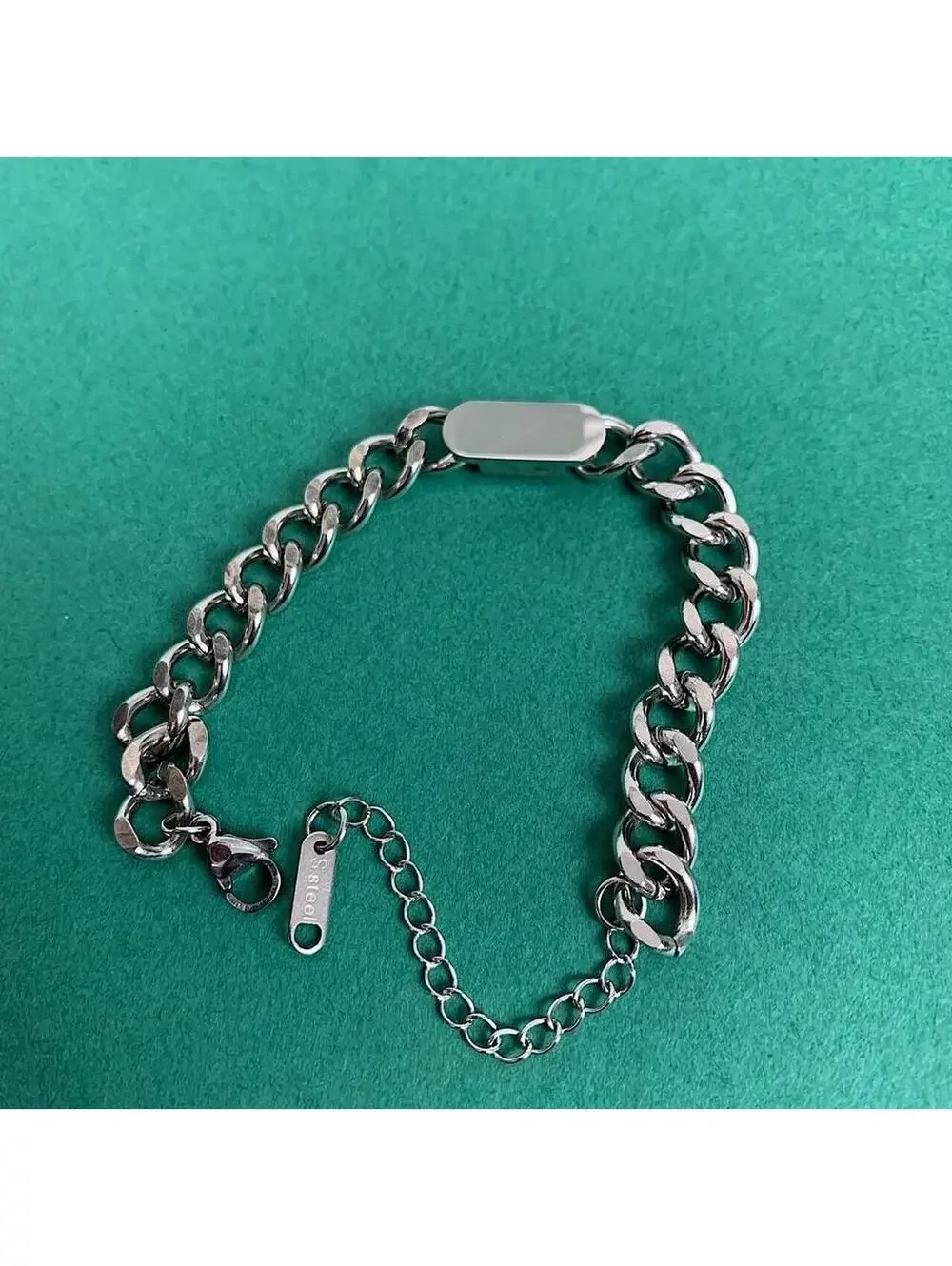 Y2k Vintage style Silver Stainless Steel Cuban Link bracelet. Cool design. Nice